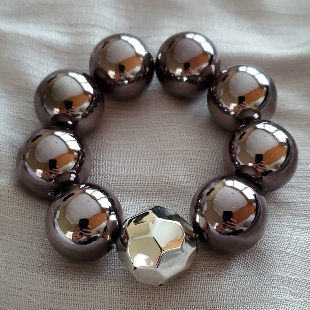 Graphite and silver bracelet - with stretch.